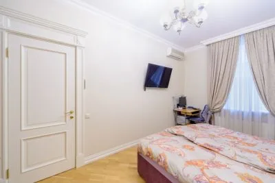 Pārdod dzīvokli, Dzirnavu iela 70, Rīga, Labais krasts, Centrs / 262 000 € 8