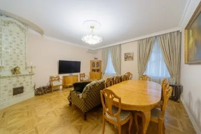 Pārdod dzīvokli, Dzirnavu iela 70, Rīga, Labais krasts, Centrs / 262 000 € 10