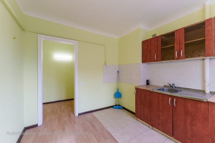 Pārdod dzīvokli, Kazarmu iela 10, Rīga, Labais krasts, Centrs / 45 000 € 9