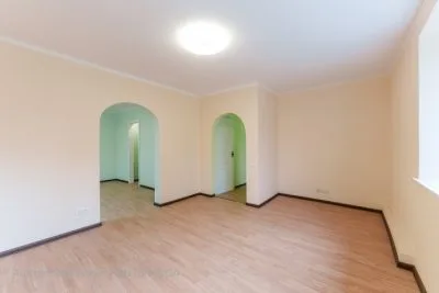 Pārdod dzīvokli, Kazarmu iela 10, Rīga, Labais krasts, Centrs / 45 000 € 2