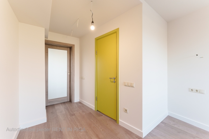 Katrīnas dambis iela 27 13