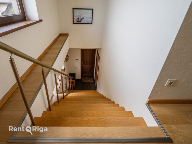 Izīrē māju, Vabu iela 11a, Rīga, Labais krasts, Vecāķi / 2 200 € 25