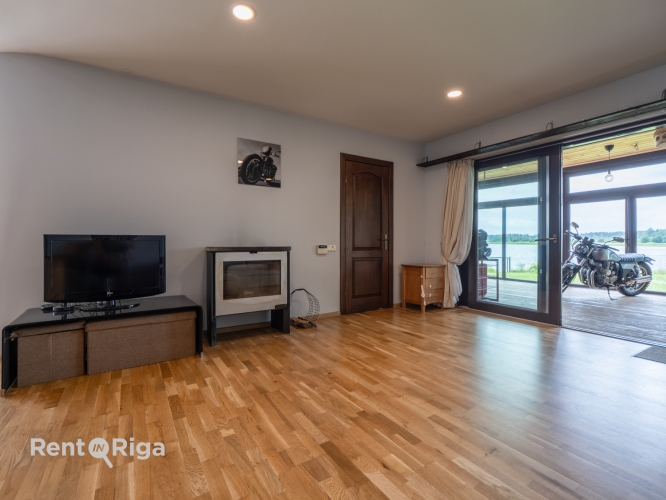Izīrē māju, Vabu iela 11a, Rīga, Labais krasts, Vecāķi / 2 200 € 36