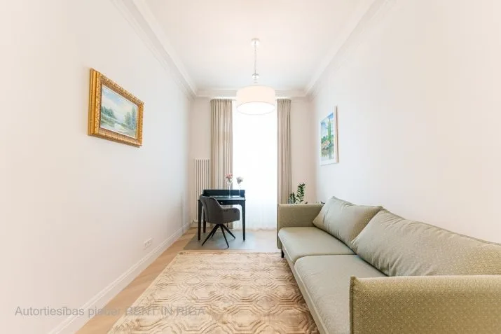 Izīrē dzīvokli, Raiņa bulvāris iela 27, Rīga, Labais krasts, Centrs / 2 000 € 18
