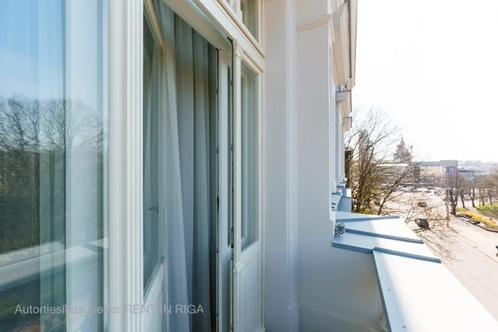 Izīrē dzīvokli, Raiņa bulvāris iela 27, Rīga, Labais krasts, Centrs / 2 000 € 19