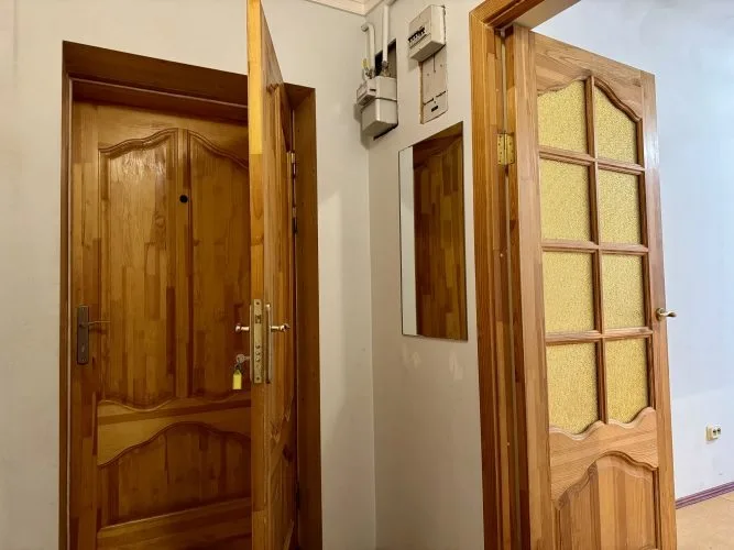 Izīrē dzīvokli, Ādmiņu iela 8, Rīga, Labais krasts, Centrs / 400 € 17