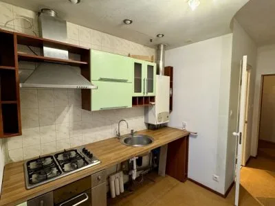 Izīrē dzīvokli, Ādmiņu iela 8, Rīga, Labais krasts, Centrs / 400 € 11