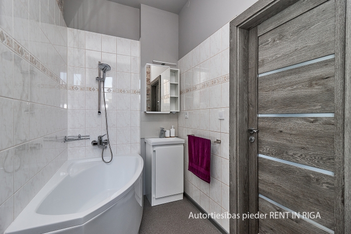 Izīrē dzīvokli, Ģertrūdes iela 43, Rīga, Labais krasts, Centrs / 1 500 € 11