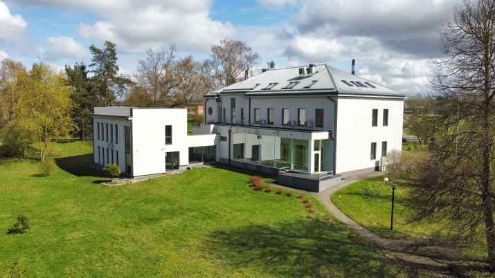 Tīraines iela 1 2