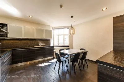 Pārdod dzīvokli, Vīlandes iela 2, Rīga, Labais krasts, Centrs / 640 000 € 2
