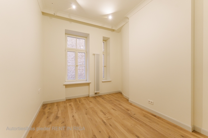 Izīrē dzīvokli, Vilandes iela 11, Rīga, Labais krasts, Centrs / 1 680 € 13