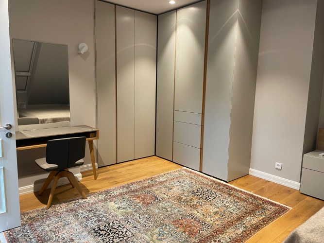 Izīrē dzīvokli, Elizabetes iela 18, Rīga, Labais krasts, Centrs / 2 438 € 23