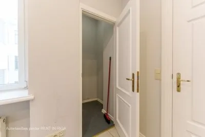 Izīrē dzīvokli, Tērbatas iela 9/11, Rīga, Labais krasts, Centrs / 900 € 13