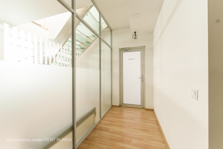 Izīrē biroju, Mednieku iela 4A, Rīga, Labais krasts, Centrs / 5 103 € 12