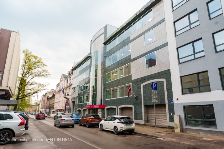 Izīrē biroju, Mednieku iela 4A, Rīga, Labais krasts, Centrs / 5 103 € 17