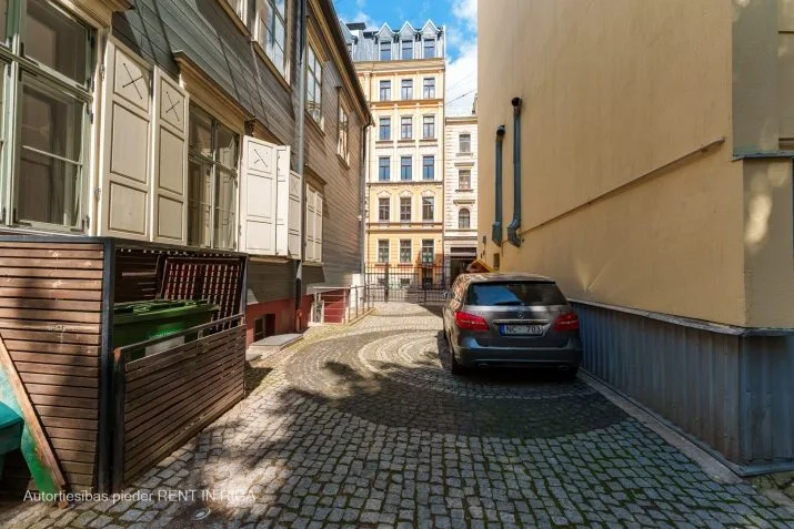 Izīrē dzīvokli, Dzirnavu iela 46A, Rīga, Labais krasts, Centrs / 1 300 € 19