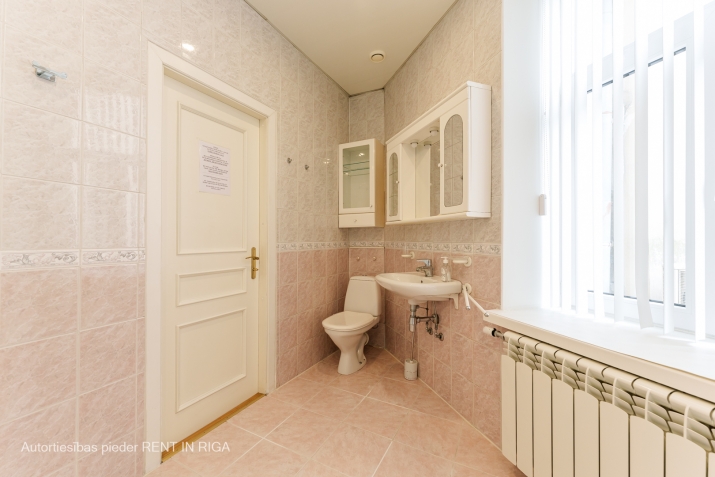 Izīrē dzīvokli, Dzirnavu iela 70, Rīga, Labais krasts, Centrs / 890 € 26