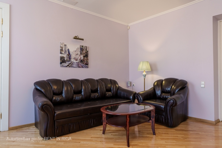 Izīrē dzīvokli, Dzirnavu iela 70, Rīga, Labais krasts, Centrs / 890 € 14