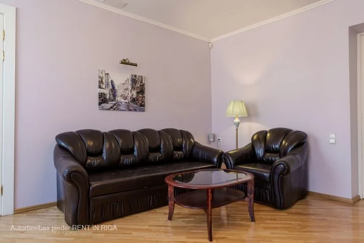 Izīrē dzīvokli, Dzirnavu iela 70, Rīga, Labais krasts, Centrs / 890 € 14