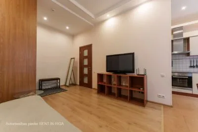 Izīrē dzīvokli, Dzirnavu iela 70, Rīga, Labais krasts, Centrs / 520 € 3