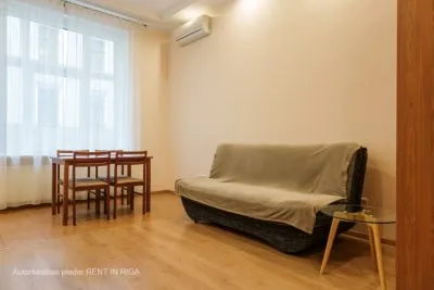 Izīrē dzīvokli, Dzirnavu iela 70, Rīga, Labais krasts, Centrs / 520 € 4