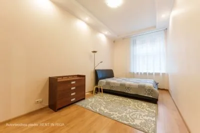 Izīrē dzīvokli, Dzirnavu iela 70, Rīga, Labais krasts, Centrs / 520 € 8