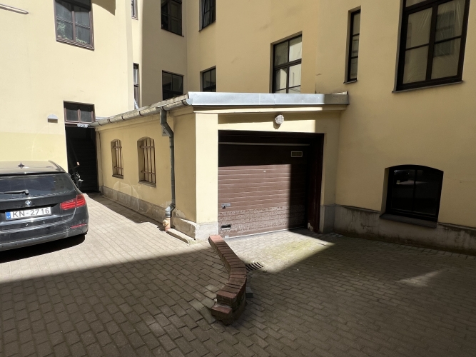 Ausekļa iela 2 4
