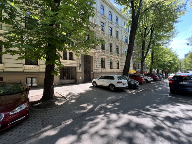 Ausekļa iela 2 8