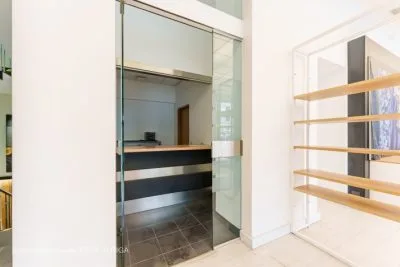 Izīrē tirdzniecības telpas, Aspāzijas bulvāris iela 24, Rīga, Labais krasts, Vecrīga / 3 760 € 7