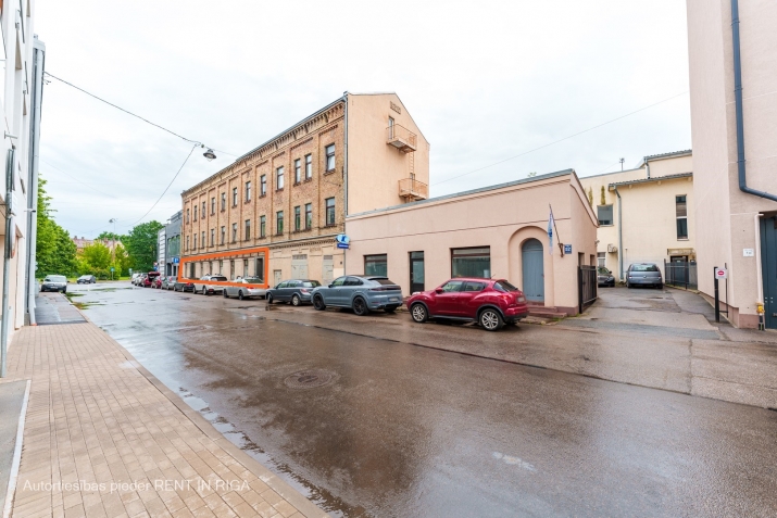 Izīrē tirdzniecības telpas, Rūpniecības iela 52, Rīga, Labais krasts, Centrs / 1 480 € 17