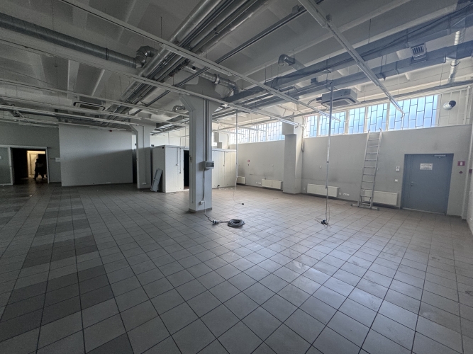 Izīrē noliktavu, Bieķensalas iela 6, Rīga, Kreisais krasts, Pārdaugava (tuvā) / 6 825 € 12