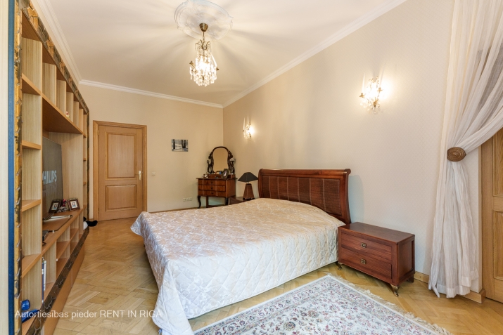 Izīrē dzīvokli, Baznīcas iela 35, Rīga, Labais krasts, Centrs / 2 300 € 18