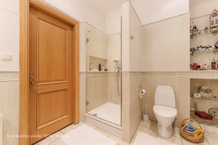 Izīrē dzīvokli, Baznīcas iela 35, Rīga, Labais krasts, Centrs / 2 300 € 28