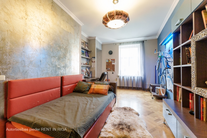 Izīrē dzīvokli, Baznīcas iela 35, Rīga, Labais krasts, Centrs / 2 300 € 23