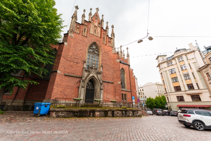 Izīrē dzīvokli, Baznīcas iela 35, Rīga, Labais krasts, Centrs / 2 300 € 40