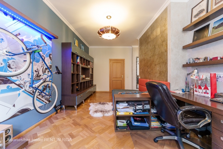 Izīrē dzīvokli, Baznīcas iela 35, Rīga, Labais krasts, Centrs / 2 300 € 25
