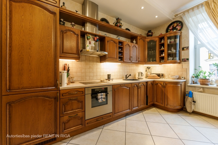 Izīrē dzīvokli, Baznīcas iela 35, Rīga, Labais krasts, Centrs / 2 300 € 9