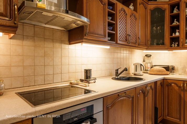 Izīrē dzīvokli, Baznīcas iela 35, Rīga, Labais krasts, Centrs / 2 300 € 11