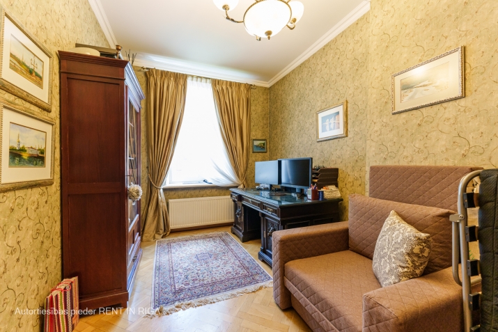 Izīrē dzīvokli, Baznīcas iela 35, Rīga, Labais krasts, Centrs / 2 300 € 15