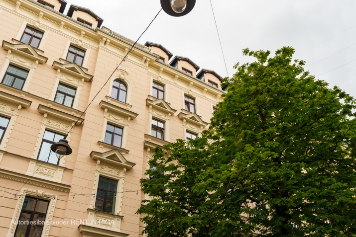 Izīrē dzīvokli, Baznīcas iela 35, Rīga, Labais krasts, Centrs / 2 300 € 39