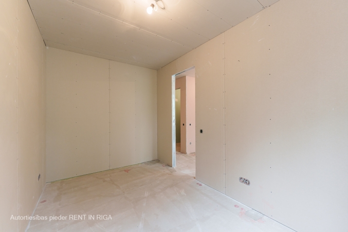 Pārdod dzīvokli, Ezermalas iela 4, Rīga, Labais krasts, Mežaparks / 38 364 € 5