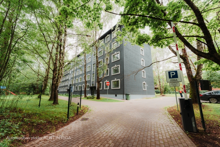 Pārdod dzīvokli, Ezermalas iela 4, Rīga, Labais krasts, Mežaparks / 38 364 € 16