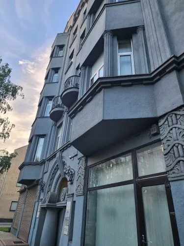 Izīrē tirdzniecības telpas, Lāčplēša iela 75, Rīga, Labais krasts, Centrs / 400 € 11