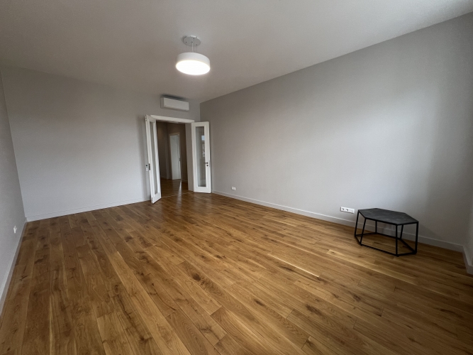 Izīrē dzīvokli, Dzirnavu iela 74, Rīga, Labais krasts, Centrs / 950 € 3