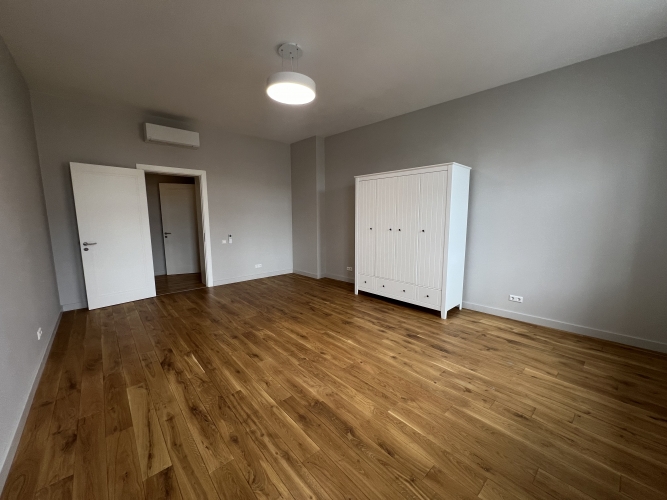 Izīrē dzīvokli, Dzirnavu iela 74, Rīga, Labais krasts, Centrs / 950 € 5