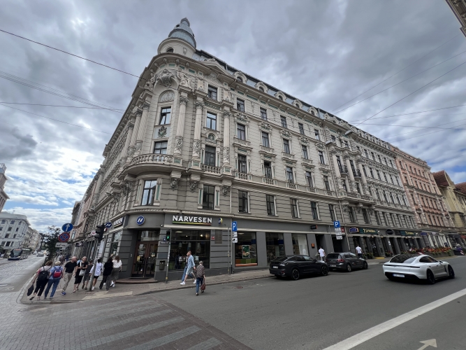 Izīrē dzīvokli, Dzirnavu iela 74, Rīga, Labais krasts, Centrs / 950 € 14