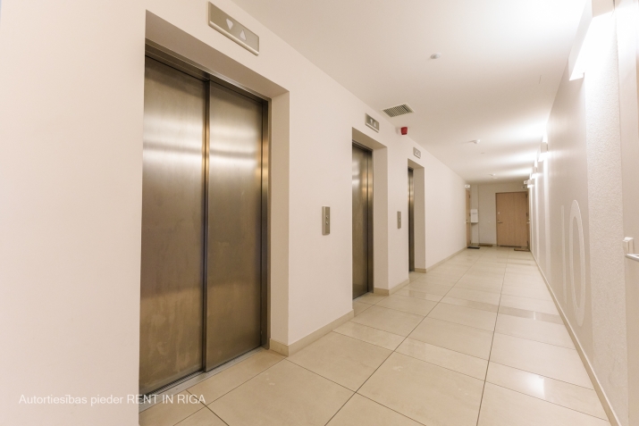 Izīrē dzīvokli, Grostonas iela 25, Rīga, Labais krasts, Centrs / 1 090 € 20