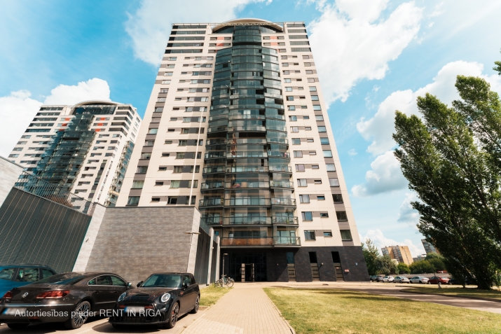Izīrē dzīvokli, Grostonas iela 25, Rīga, Labais krasts, Centrs / 1 090 € 23