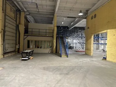 Izīrē tirdzniecības telpas, Ganību dambis iela 25d, Rīga, Labais krasts, Centrs / 6 750 € 2