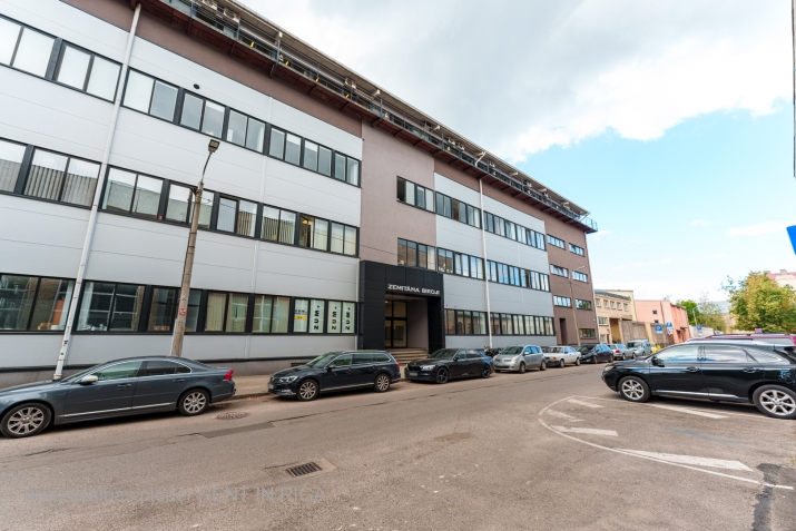 Izīrē biroju, Zemitāna iela 2b, Rīga, Labais krasts, Centrs / 1 950 € 32